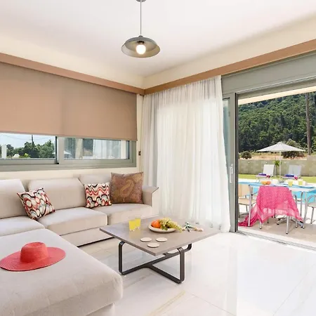 Paleos Hillside Villa