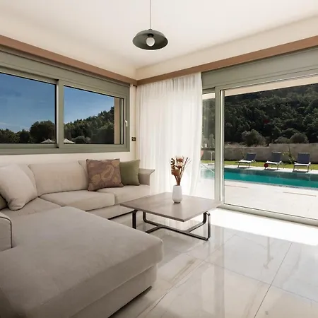 Paleos Hillside Villa